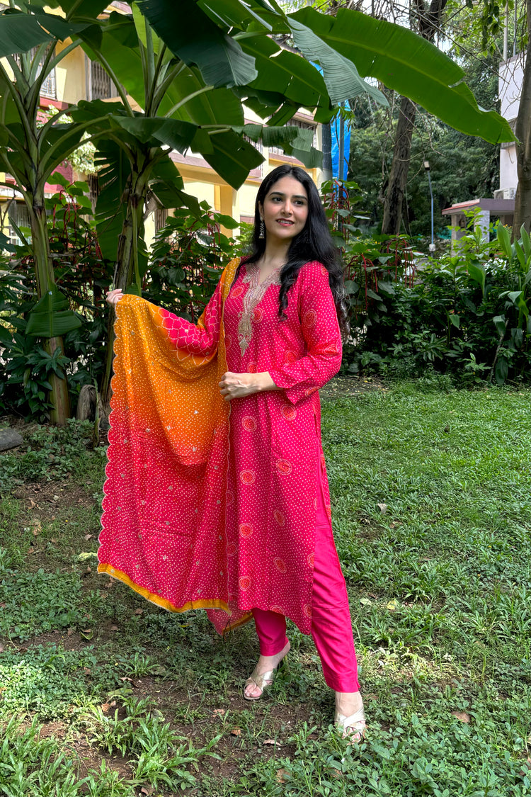 3 Pc Bandhani Dupatta Set – Pink Muslin Kurti with Pants & Dupatta