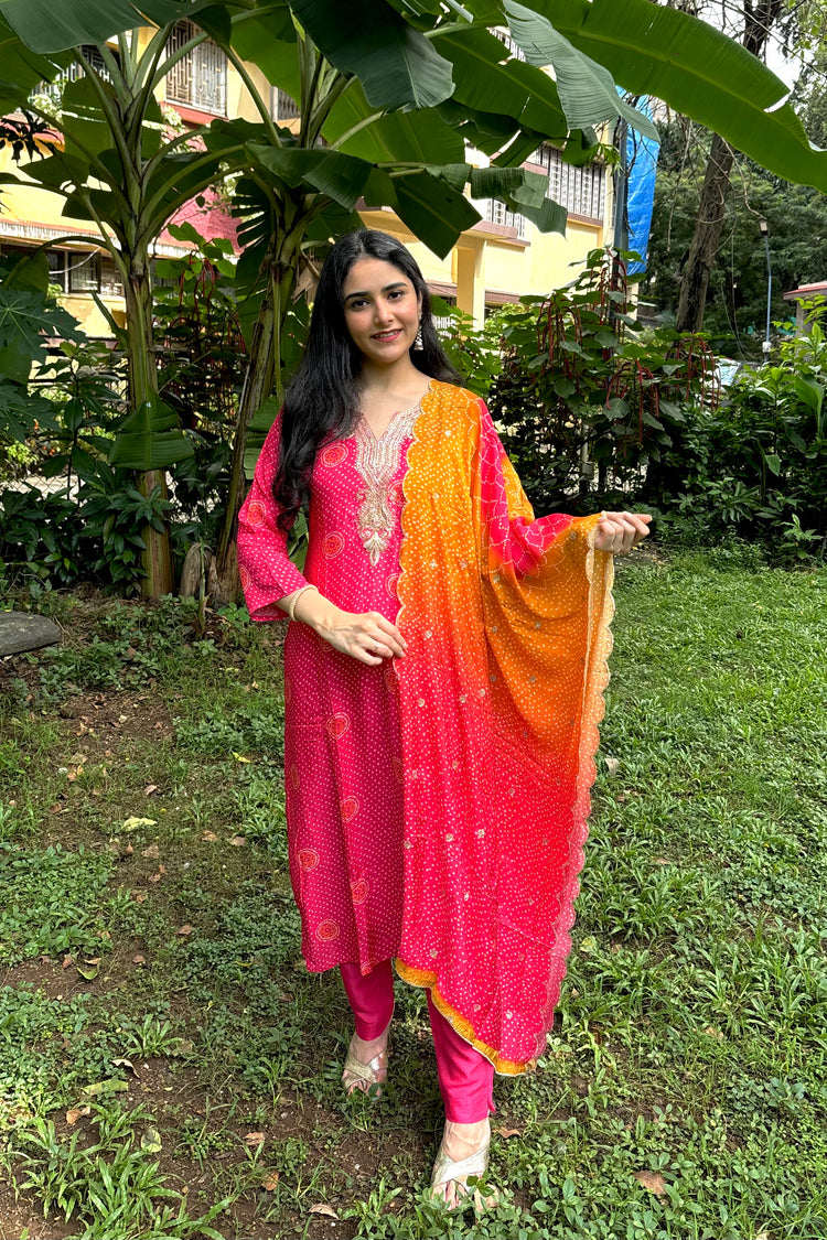 3 Pc Bandhani Dupatta Set – Pink Muslin Kurti with Pants & Dupatta