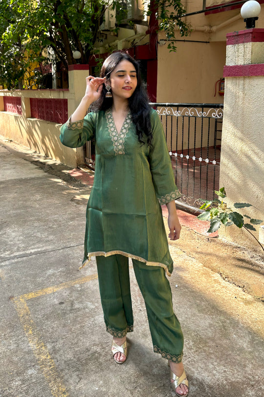 Green Tissue Organza Co-ord Set with Embroidery & Tassel Lace